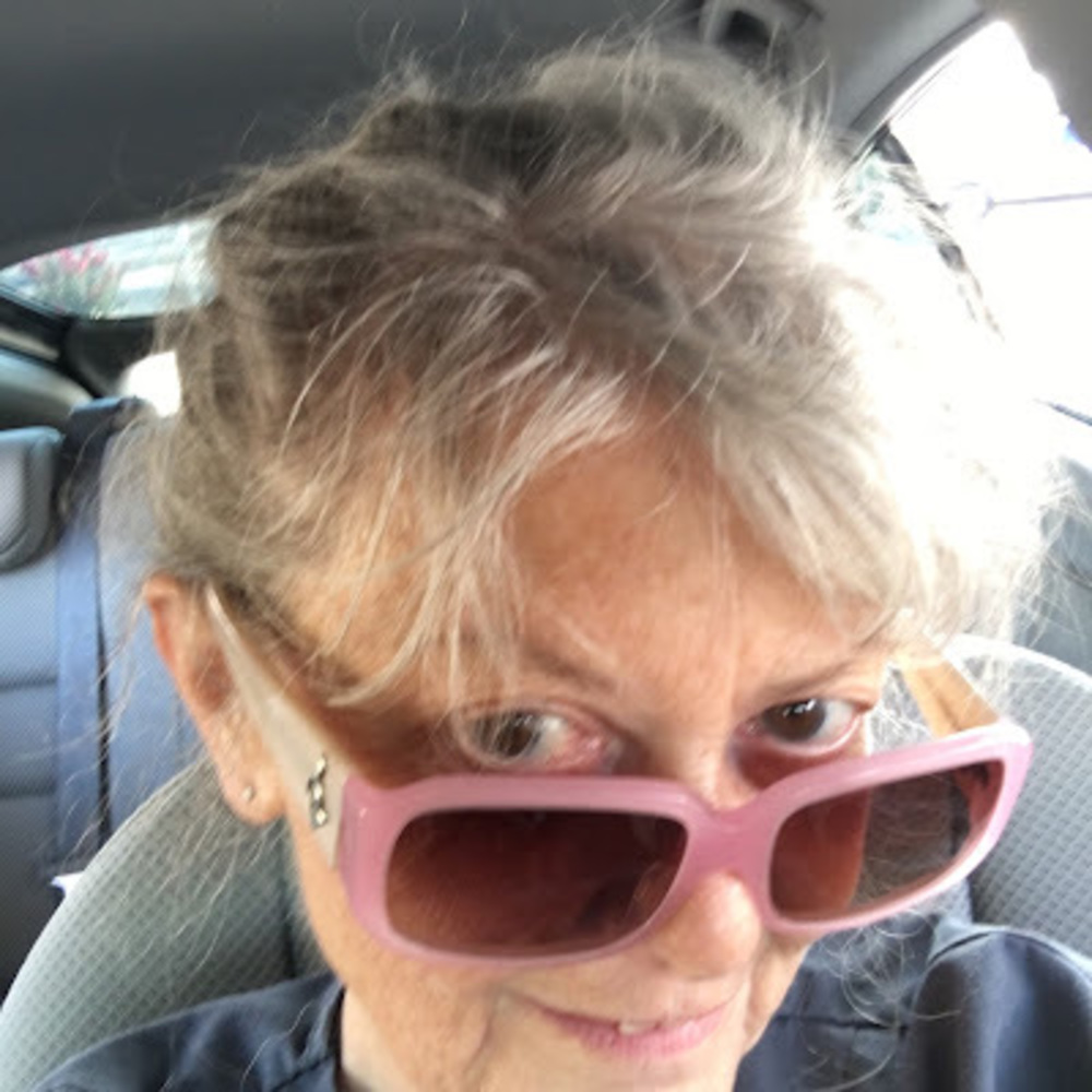 Meet your Posher, Dena